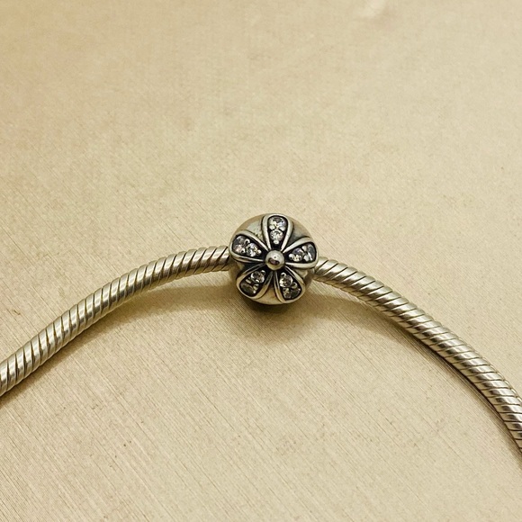 EUC Pandora 791493CZ Sterling Silver Dazzling Daisies Clip w/ Clear Zirconia - Picture 4 of 10